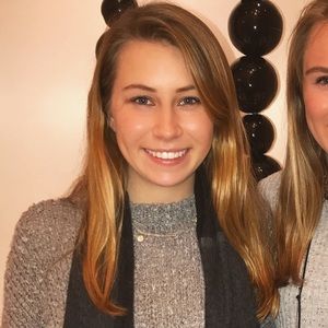 Meet your Posher, Julia